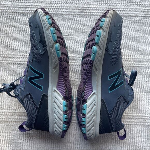 New Balance Gray Lace Up Trail Running Shoes Size 8.5 - Picture 5 of 9